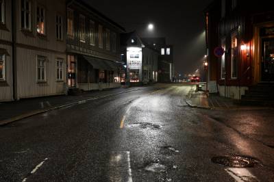 Stenger Tollbodgaten i to netter