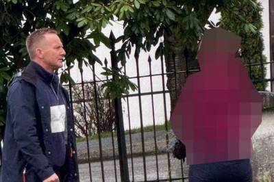 Her konfronterer Morgan kvinnen. – Det er så simpelt.