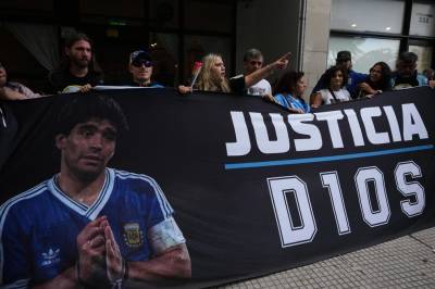 Bekrefter blemme i Maradona-rettssaken: Forvekslet nyreprøver med farens