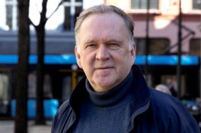 (+) Han tror vi legger for stor vekt på samtale i behandling