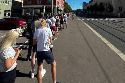 Ellevill VM-kø i Oslo – så kom kontrabeskjeden