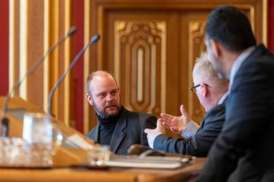 Kristjánsson donerer penger etter truslene: - Føler for å betale en bot