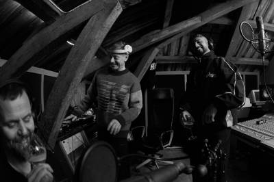 Rapperne Mae og Raggen: Middelaldrende møter middelmådig