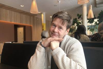 Roar (57) feirer 30 år med show