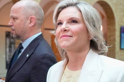 – Borgfreden er over. No skal regjeringa få køyrd seg.