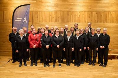 Inviterer til musikkglede i høstmørket