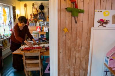 Milla gir berre brukte julegåver