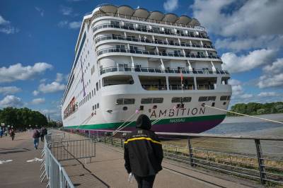 1700 personer satt i karantene på cruiseskip i Frankrike