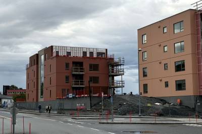 Omgjør noen av påleggene – under tvil