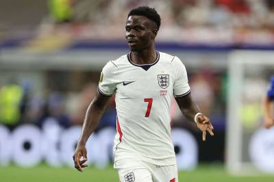 Saka sto over England-treningen
