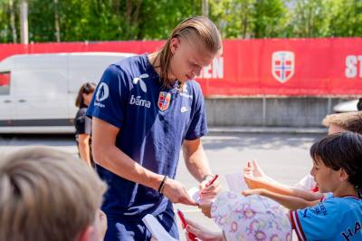 Norsk barneidrett hylles som motpolen til USAs «idrettsfabrikk» – men prislappen ligner