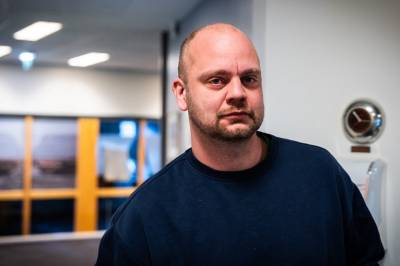 Henlegger sak mot Mímir Kristjánsson