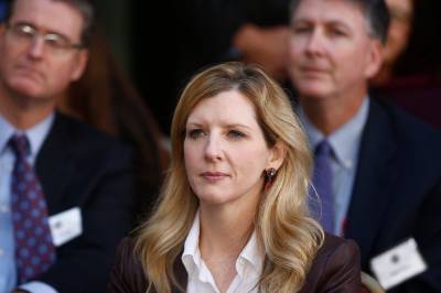 Dette er de utenlandske toppene som har røket etter Epstein-avsløringene