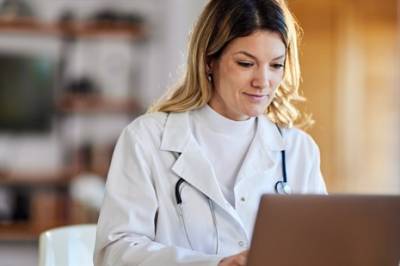 Har du prøvd NELs nye KI-assistent?