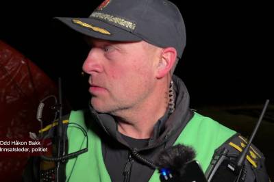 Innsatsleder Odd Håkon Bakk fra politiet forteller om terrengbrann og evakuering i Trøndelag