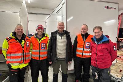 Satt fast i frossen foss: – Da tenkte jeg «nå dør jeg»