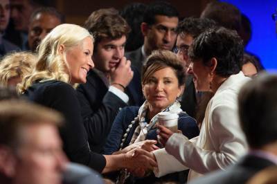 Kronprinsessen møtte Ghislaine Maxwell på Clinton-arrangement