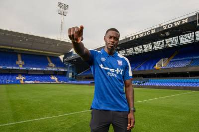Everton jakter VM-stjerne – «bunnsolid» forsvarer kan velge bort saudiske millioner