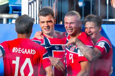 Bildene fra Norge-kampen går verden rundt: – Ville scener