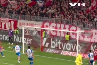 4-1: Davies, Bayern München