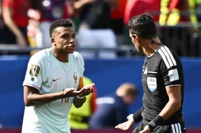 Irritert Mbappé med straffebom: – Blir satt ut