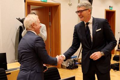 Ringte «min gode venn Bengt Rem» og inviterte på frokost: – Lyn fra klar himmel