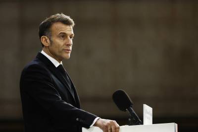 Ja takk til fransk atomparaply