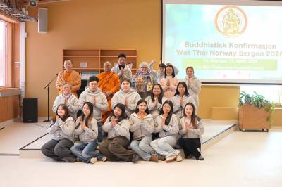Arrangerer buddhistisk konfirmasjon for første gong