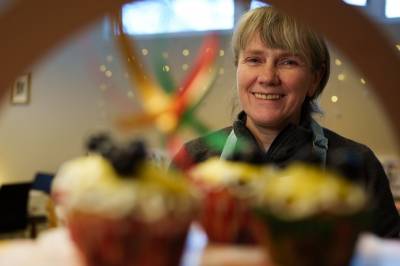 Ukrain­arane Olena og Olena opna bakeri etter gründer­kurs