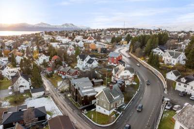 Kvartal til salgs for 100 millioner
