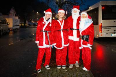 Nissene inntok julegrantenningen