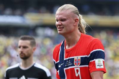 Kroppsspråket vekker oppsikt: – Det er en tanke bak det meste