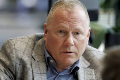 Nicolai Tangen med oppfordring: - Doble antall sommervikarer!