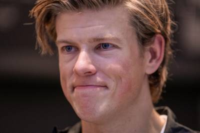 Klæbo endrer planene – vil rekke egen kinopremiere