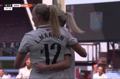 Frida Maanum med mål mot Aston Villa