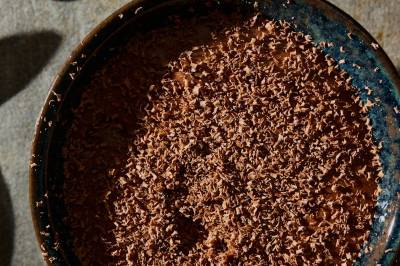 Bare fire ingredienser: Slik lager du Sverre Sætres beste sjokolademousse