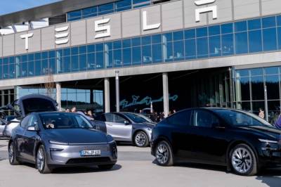 Øker igjen – nå tar Tesla grep