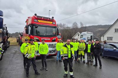 Over tusen kjøretøy ventet i markering mot høye drivstoffavgifter