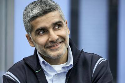 Bhatti til sjakk-VM - får fri fra terrorrettssaken