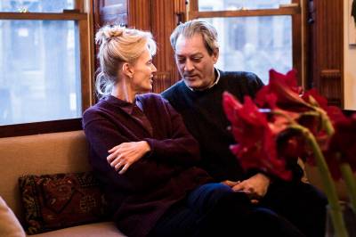 – Fortel også den mørke historia