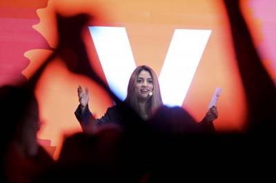 Svenske Socialdemokraterna får en sklitakling fra venstre