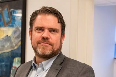 – Hvem griper inn når noen på Stortinget får problemer med alkohol?