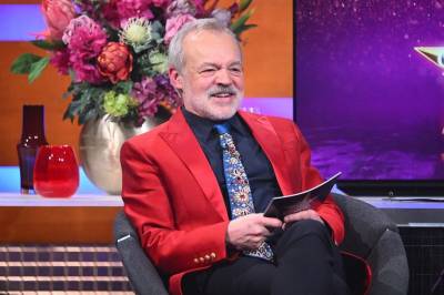 Kommentator Graham Norton er her!