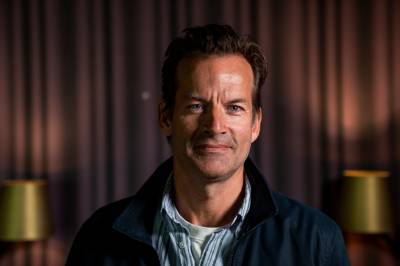Skal grave på jordet til Jon Almaas