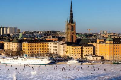 Flere gikk gjennom isen i Stockholm
