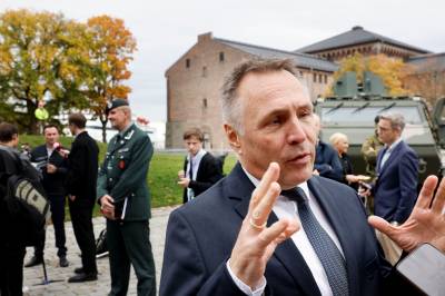 Nå må Sandvik forsvare landet. Og seg selv.