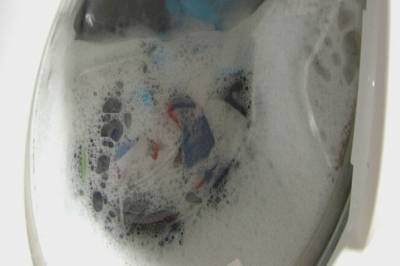 – Vi puster inn plast fra klesvasken