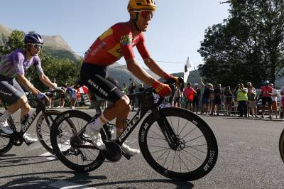 Halland Johannessen nummer fem i Tour de France - Carapaz med etappeseier