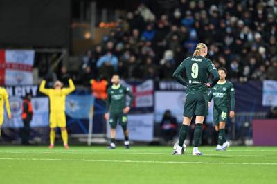 England er i sjokk: – Filleristet dem