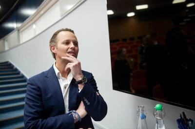 Slukte resten i «meningsløs» aksje